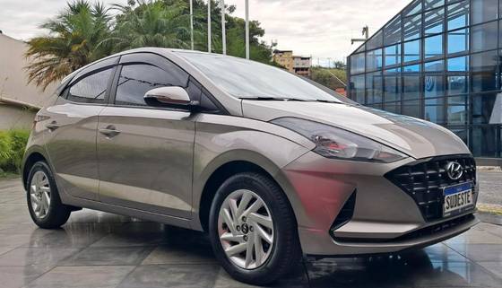 HYUNDAI HB20 1.0 12V FLEX EVOLUTION MANUAL HYUNDAI HB20 1.0 12V FLEX EVOLUTION MANUAL